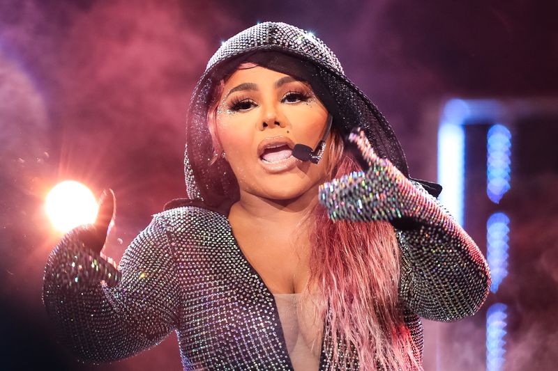lil-kim-confirms-her-biopic-is-‘absolutely’-in-the-works