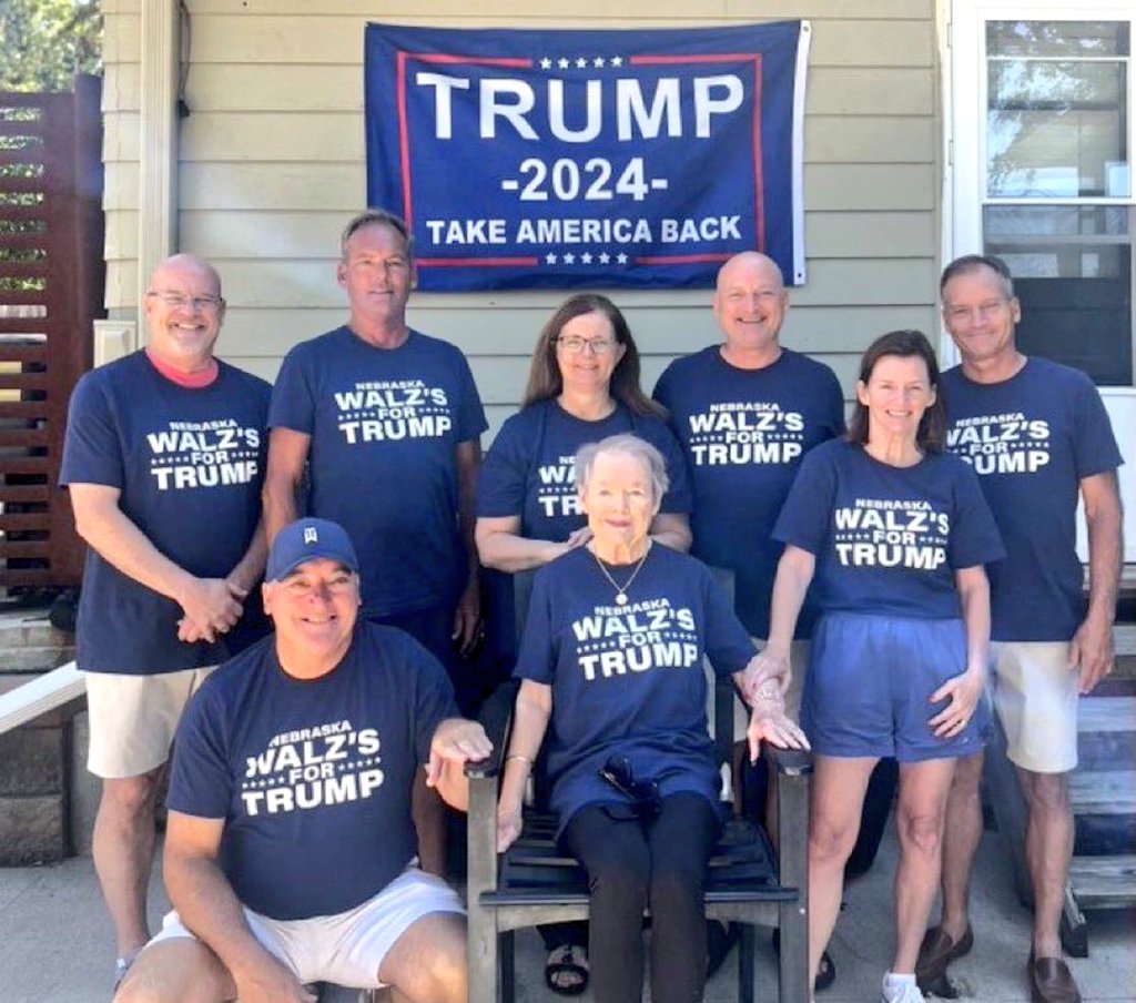 tim-walz’s-family-endorses-trump-2024-in-social-media-photo